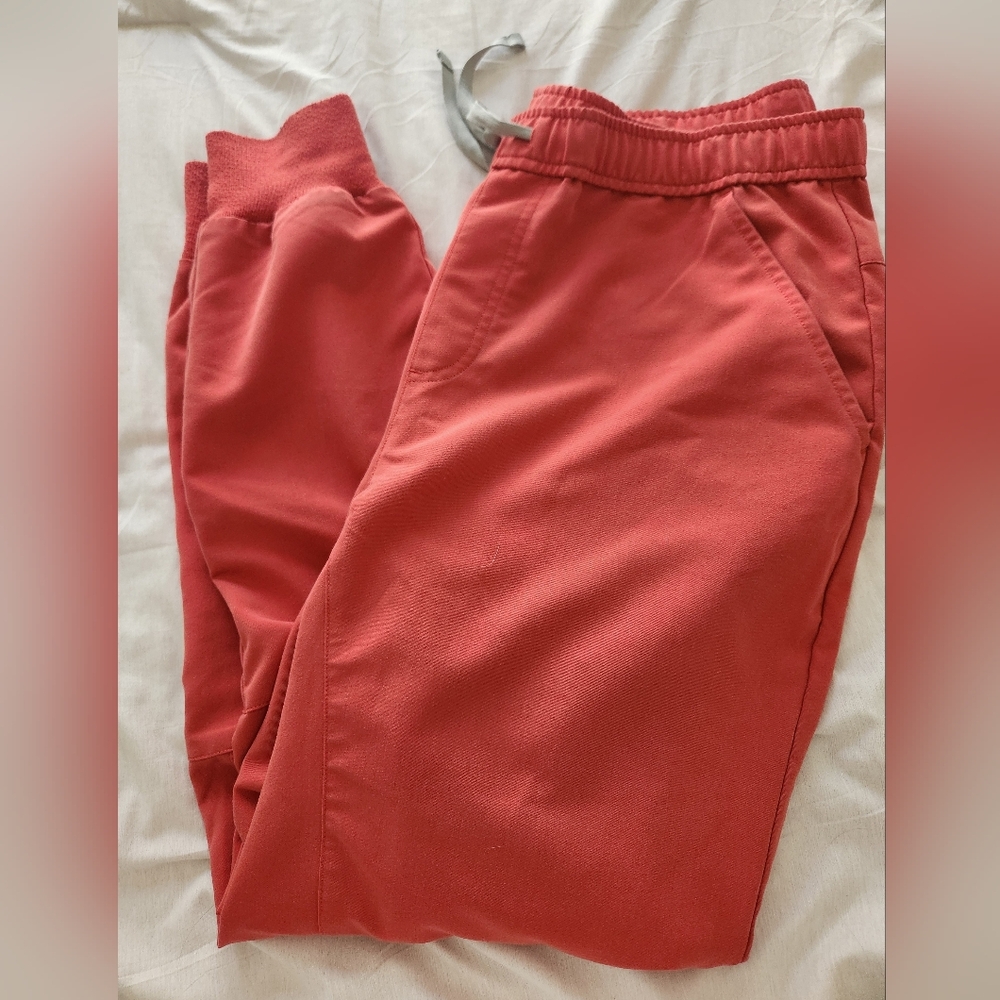 Figs Technical Collection Zamora Scrub Pants, Coral/Orange L/S